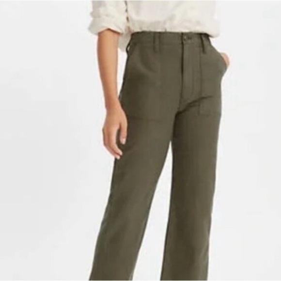 Levi's Pants - NEW LEVI’S RIBCAGE STRAIGHT PANTS ARMY GREEN SZ 30